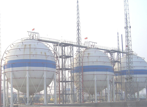 The first 4000m3 naphtha tank